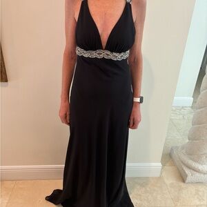 Faviana Black Sleeveless Plunge Gown